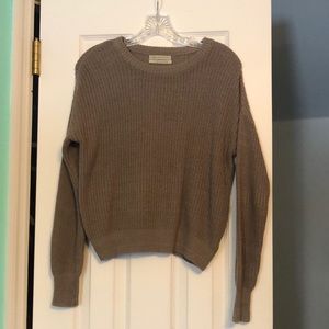 knit gray sweater